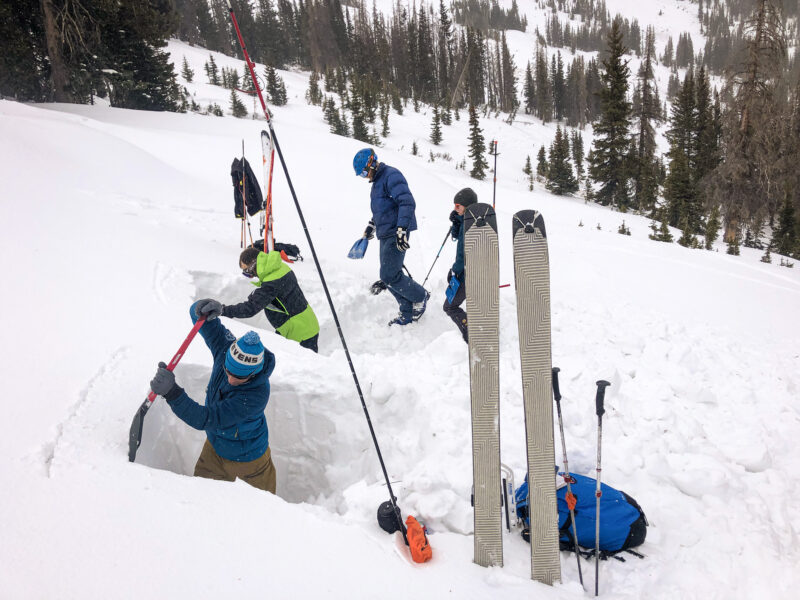 Colorado hybrid avalanche course